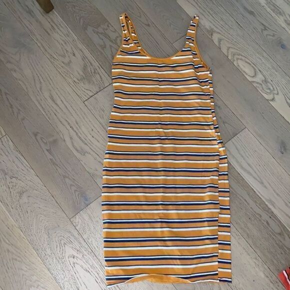 2 Midi bodycon dresses - Picture 3 of 3